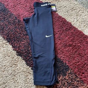 nike pro dry fit capri leggings